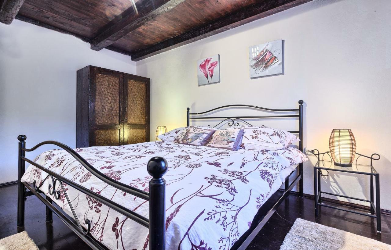 Hostal Dalmatia Stone House - Heated Pool Biorine Exterior foto