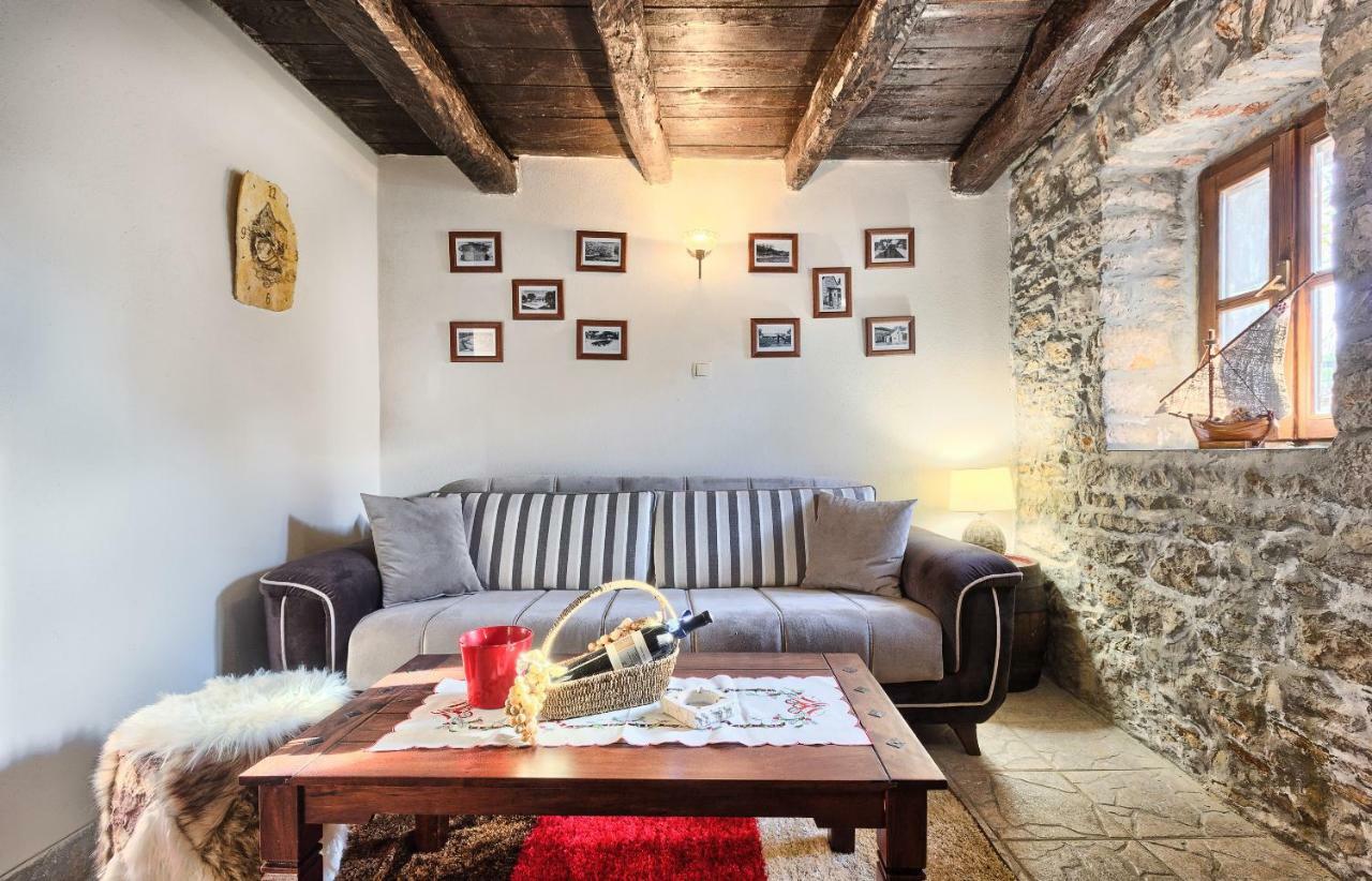 Hostal Dalmatia Stone House - Heated Pool Biorine Exterior foto
