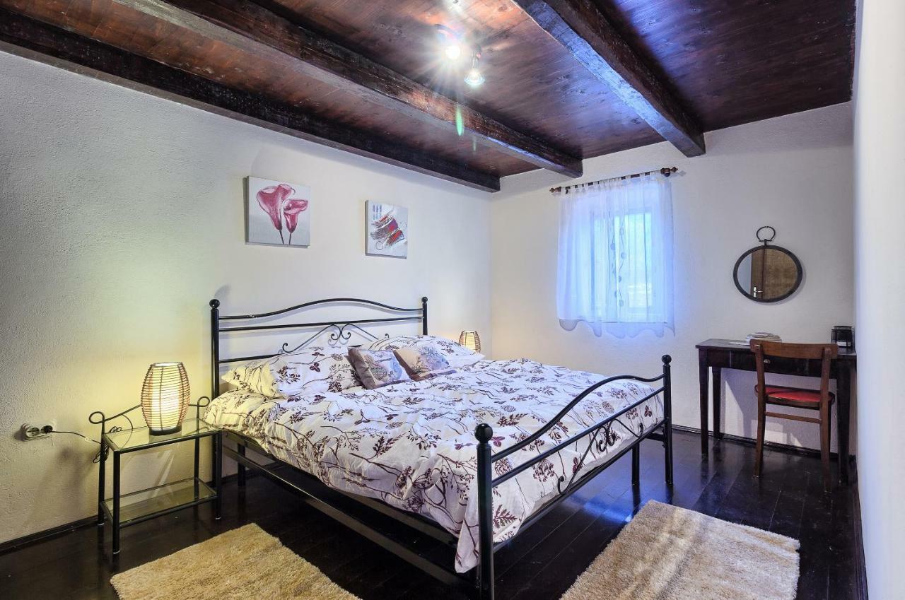 Hostal Dalmatia Stone House - Heated Pool Biorine Exterior foto