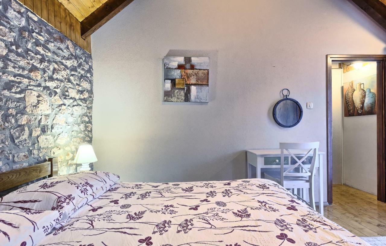 Hostal Dalmatia Stone House - Heated Pool Biorine Exterior foto